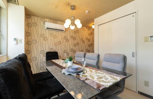 Motomatchi Apartment | Premier Stay NAMBA なんば駅徒歩3分 3 mins walk from Namba Station 7rooms Billiards table 2baths 4toilets Osaka