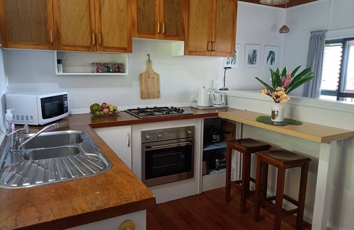 Muri Apartment | Premier Studio with Lagoon Views | Kaute