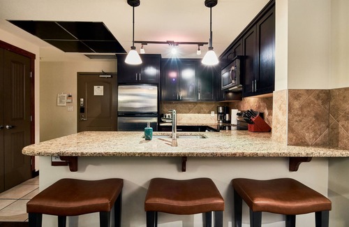Canmore Resort | Premium Mountain View! Luxurious 2 Bed Condo at Stoneridge Mountain Resort