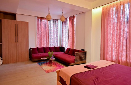 Guwahati Apartment | Premium room in a luxury villa