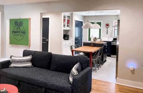 Conway House | Preppy Pad of Conway