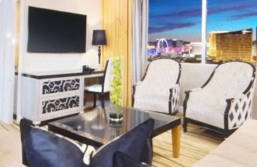 Winchester Condo | Presidential Villa in Vegas, 2 Master Suites/Jetted Jacuzzis. Sleeps 12 4bd/4th