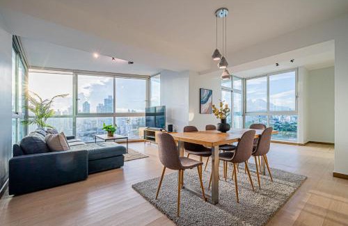 Tumba Vieja Apartment | Prestigious 2BR with Perfect Balcony View