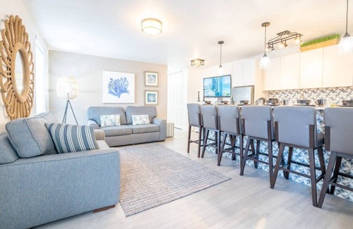 North Beach Apartment | Pretty APT 1BDR 6min walk Miami Beach Pool Kitchen