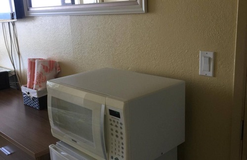 Diamond Head - Kapahulu - St. Louis Apartment | PRICE Drop!True Oceanview Waikiki Studio B