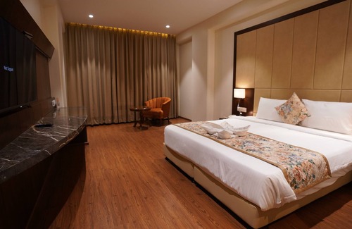 Kolar Road Hotel | Pride Hotel Bhopal