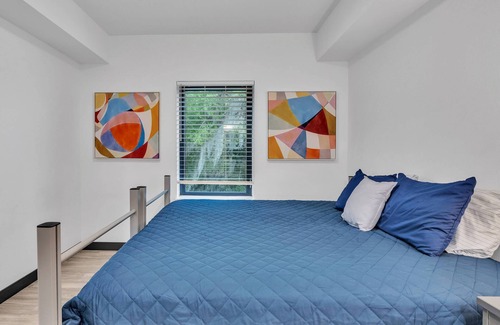 Zephyrhills West Apartment | Prime 2 BDR Condo Steps from Padel, Pickleball and Tennis Center plus nearby Golf Course