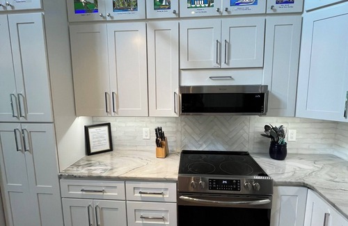 Six Mile House | Prime fall weekend and Clemson game dates open! New primary bath! Do it today!