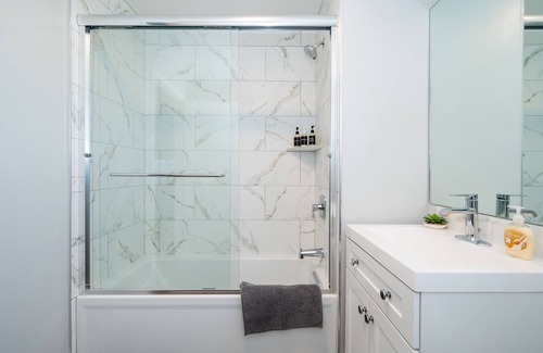 Campbell Apartment | Prime Location! 2bd 2bth