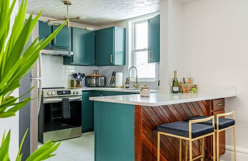 Short North House | Prime Location Top Rated Clean Parking Free