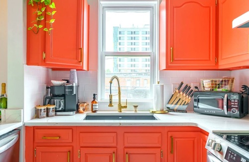 Short North House | Prime Location Top Rated Clean Parking Free