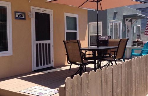 Mission Beach Cottage | Prime View Location, 1-House Back From Boardwalk Traffic; 3Br, 1.5Ba, Sleeps 6