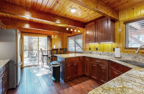 Upper Moonridge Cabin | Primrose Cabin #709