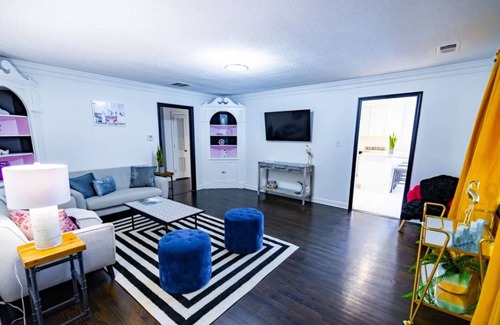 Whitehaven House | Priscilla's Retro themed house