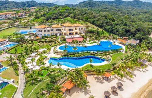 Pristine Bay House | Pristine Bay 4033 home