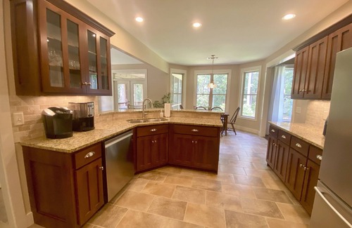 Senoia House | Privacy, view & location in one! Secret garden 4 bedroom Senoia home on 5 acres