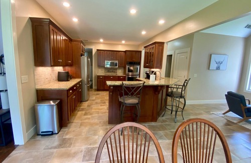 Senoia House | Privacy, view & location in one! Secret garden 4 bedroom Senoia home on 5 acres