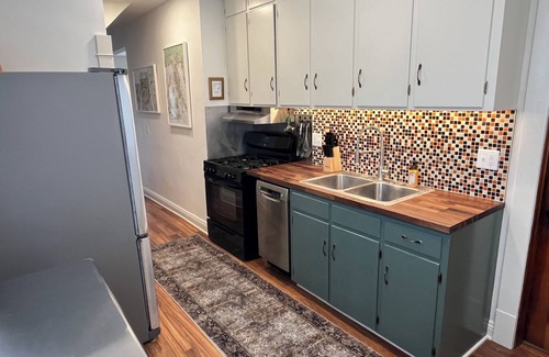 Sandusky House | Private 1-bdrm unit, newly renovated historic home, downtown Sandusky.