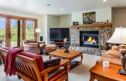 Sheboygan House | Private 15 Acre Log Home Retreat with Pond!