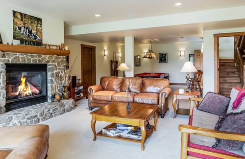 Sheboygan House | Private 15 Acre Log Home Retreat with Pond!