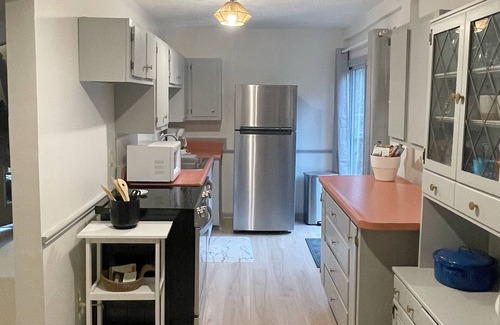 Clayton Cabin | Private 2 Ac Black Rock Mtn Cabin, Hot Tub, Game Room and Creek! Great Location!