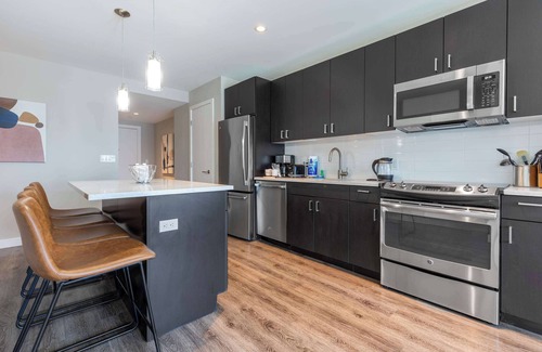 Seaport District Apartment | Private 2BR Apt Walk to Restaurants