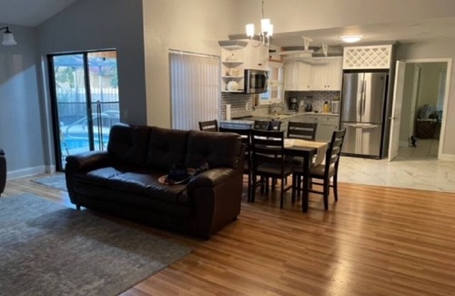 Zephyrhills House | Private 3Bed/3Bath Heated Pool Outdoor Entertainment