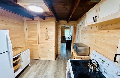 Dedham Cabin | Private 3BR Lakefront Cottage on Green Lake @ Jenkins Beach #3