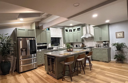 Concord House | Private 4-bedroom house on large creek with serene backyard