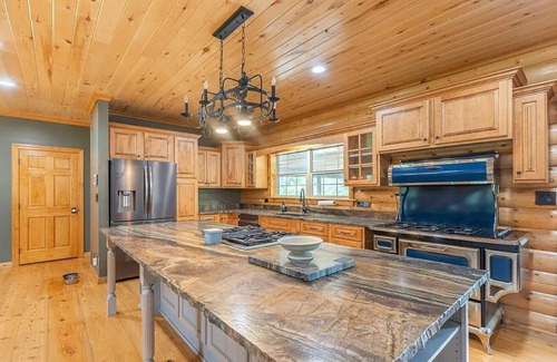 Rombauer Cabin | Private 5 BR cabin on 56 acres. Hot tub, Hunt, fish, and near the lake and town