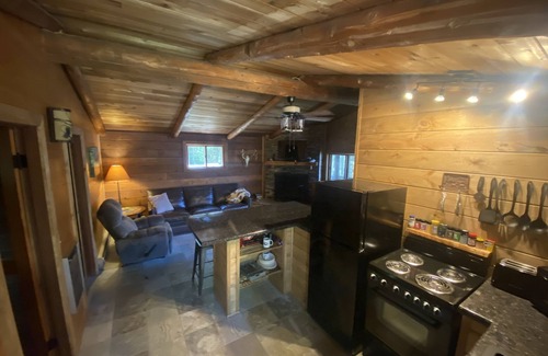 Phelps Cabin | Private and Peaceful