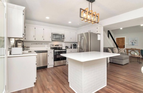 Saint Elmo House | Private and quiet home with a large back deck