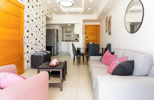 Evaristo Morales Apartment | Private apt 2BR, 1 KING bed and pool.n