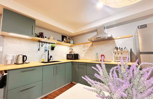 Bedford Apartment | Private Basement + Self Check-in + Kids/Family + Parking