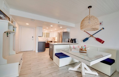 Hudson Condo | Private Beach Access & Gulf Views: Hudson Condo!