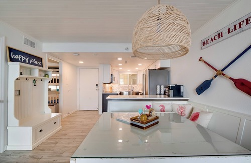 Hudson Condo | Private Beach Access & Gulf Views: Hudson Condo!