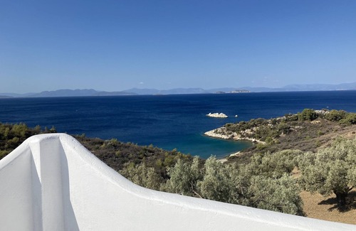Salamis Villa | PRIVATE BEACH HOUSE
