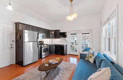 Elkhart Lake Condo | Private Beach, Pools & Full-Kitchen