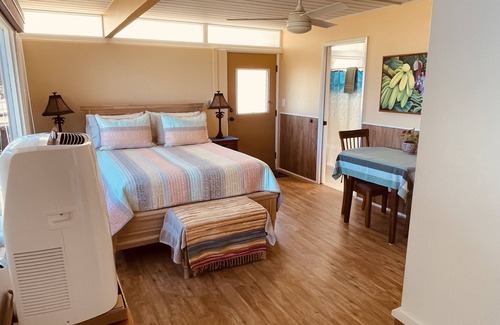 Kailua Bed & Breakfast | PRIVATE BEACHFRONT RENTAL