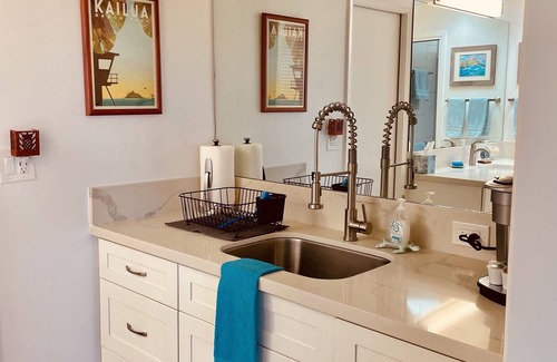 Kailua Bed & Breakfast | PRIVATE BEACHFRONT RENTAL