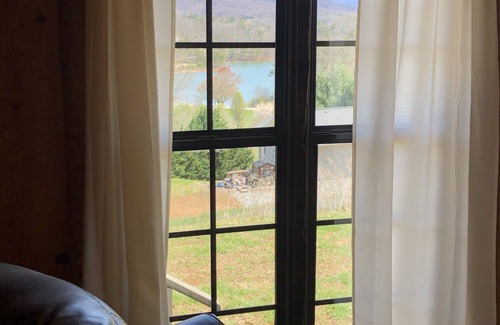 Hayesville Cabin | Private Cabin With Lake & Mtn Views, 1 Mile To Lake Access, Convenient Location!