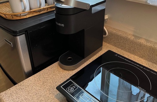 Cloverdale Cabin | Private Cabin with Views on 16 Acre Estate