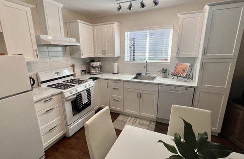 Central Lonsdale House | Private, comfortable, well-stocked suite close to mountains, ocean & downtown!