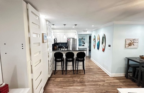 Belle Vista Condo | Private condo just steps to St. Pete Beach. NO Resort fees & free parking