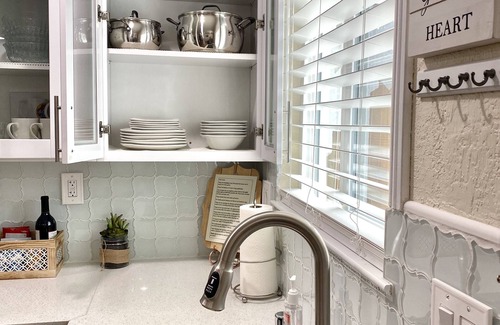 Julian - St. James Cottage | Private Cottage nearby SCU, San Jose Downtown, San Jose Airport, SAP