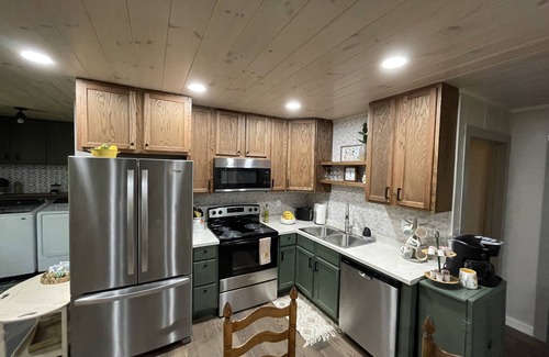 Mentone Cottage | Private Creek and walking distance to downtown Mentone!