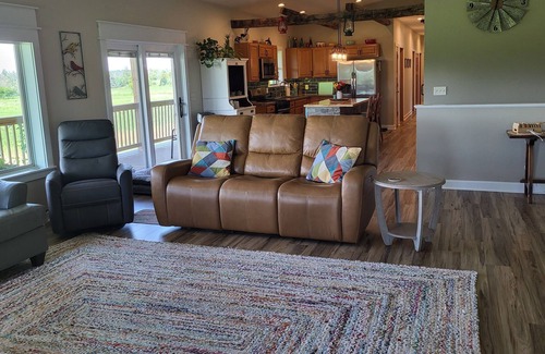 Sheboygan House | Private Custom Country Home 2 miles N of Kohler /5 miles West of Sheboygan.