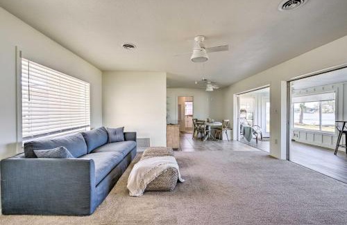 Summerfield House | Private Dock and Grill Sunny Lake Weir Retreat!