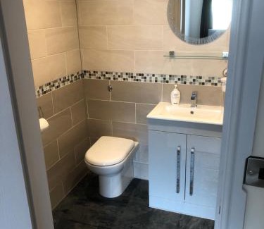 Ruthin House | Private en-suite guestroom Ruthin