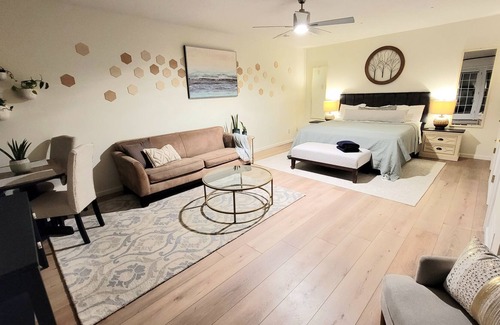 Bloomington House | Private entrance and in law suite, 5 min drive to IU